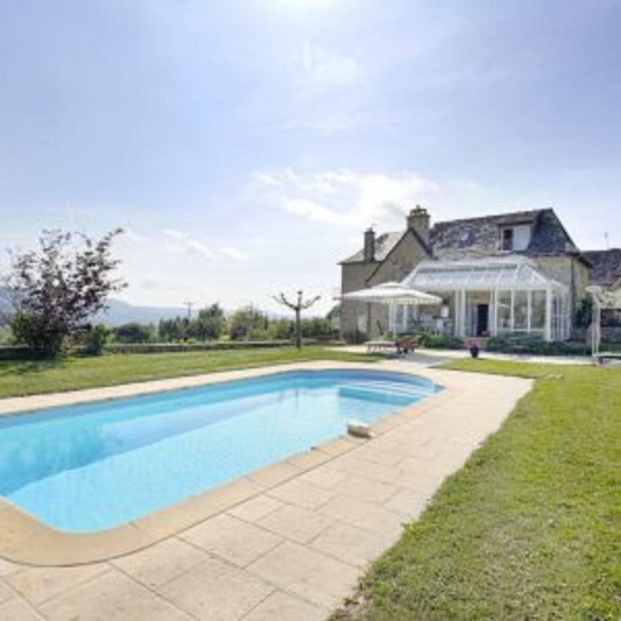 La Source Gilhodes Hotel Castelnau-de-Mandailles Bagian luar foto